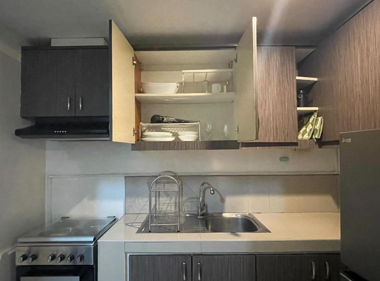تاغويغ Spacious 1 Bedroom Unit Forbeswood Heights المظهر الخارجي الصورة